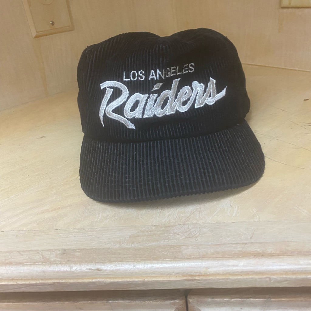 Vintage 90’s Los Angeles Corduroy Cap